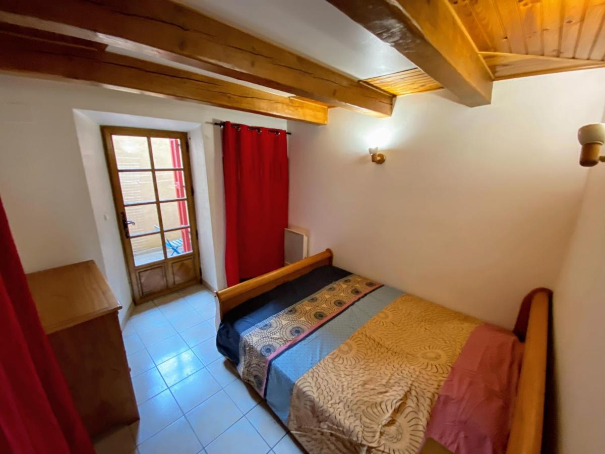 Appartement 4 Pers Plein Centre Ville, Wifi, Balcon Laragne-Monteglin Экстерьер фото